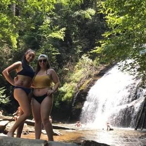 Meet your Posher, Danielle